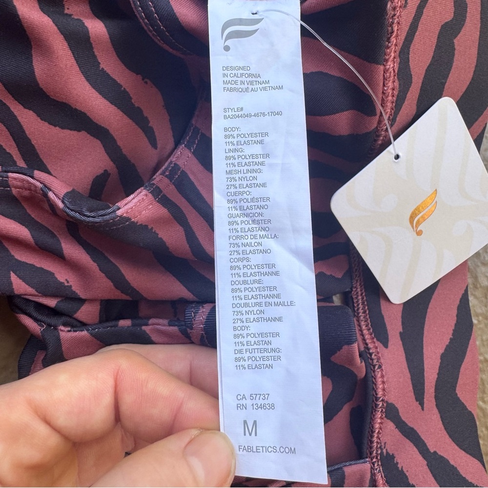 Fabletics Oasis Twist Medium Impact Sports Bra Pink and Black Zebra Size M - Picture 12 of 15